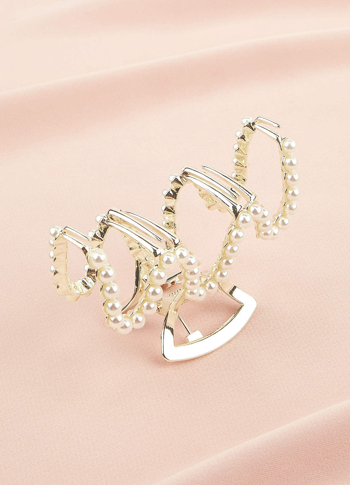 front Wavy Pearl Hair Claw Clip