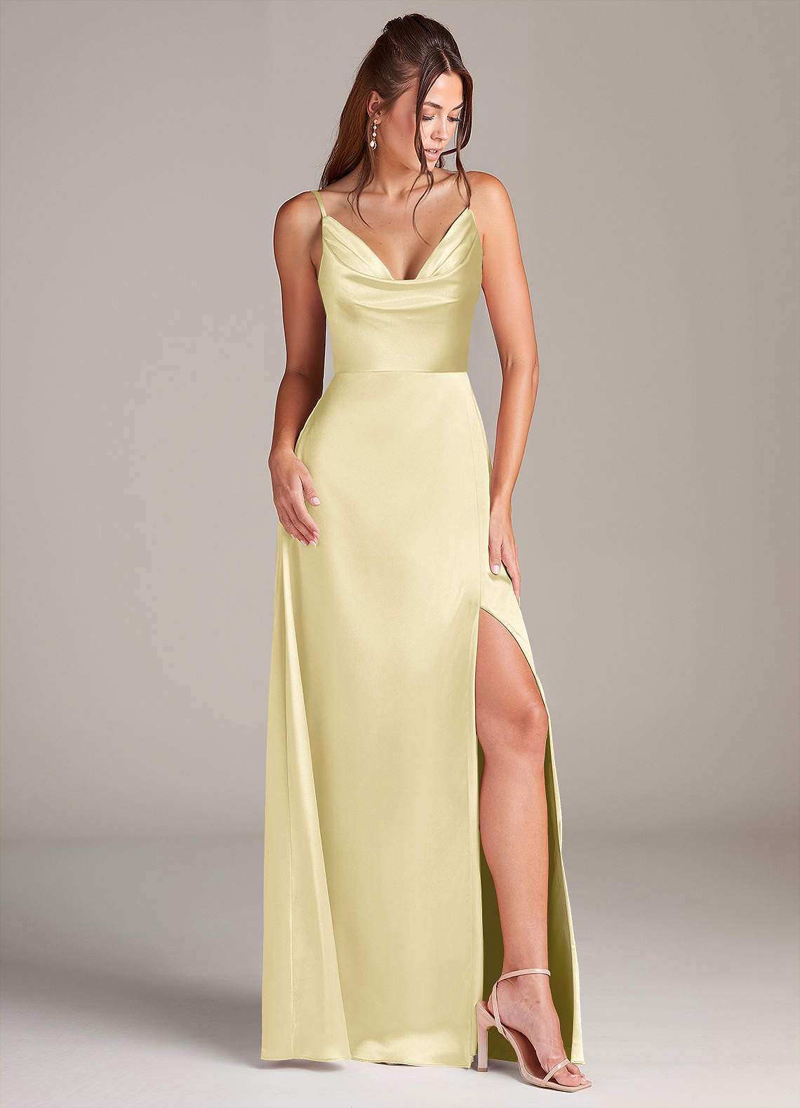 Azazie Sarella Robes de demoiselle d'honneur Robe Trapèze en Satin extensible Plissée Sorbet Citron image2
