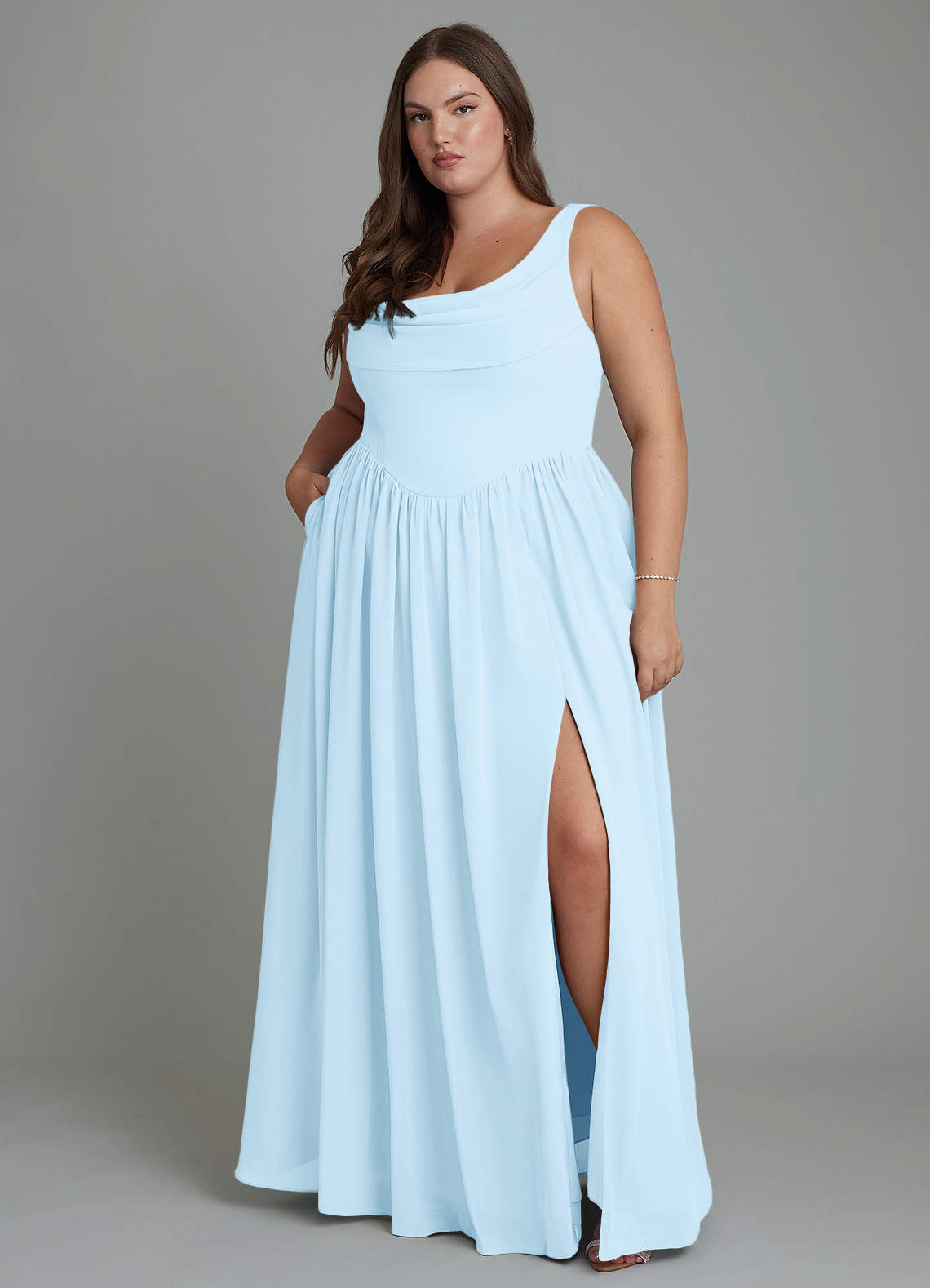 Azazie Novi Vestidos de damas de honor Vestido Azul Cielo de Gasa de Línea A con Plisado image1