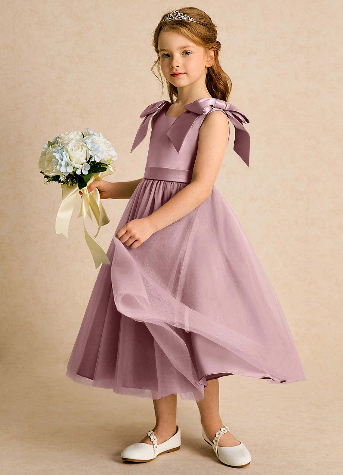 Azazie Serene Abiti da Ragazza di Fiori Abito Principessa in Raso Opaco Fiocco Rosa Polverosa image1
