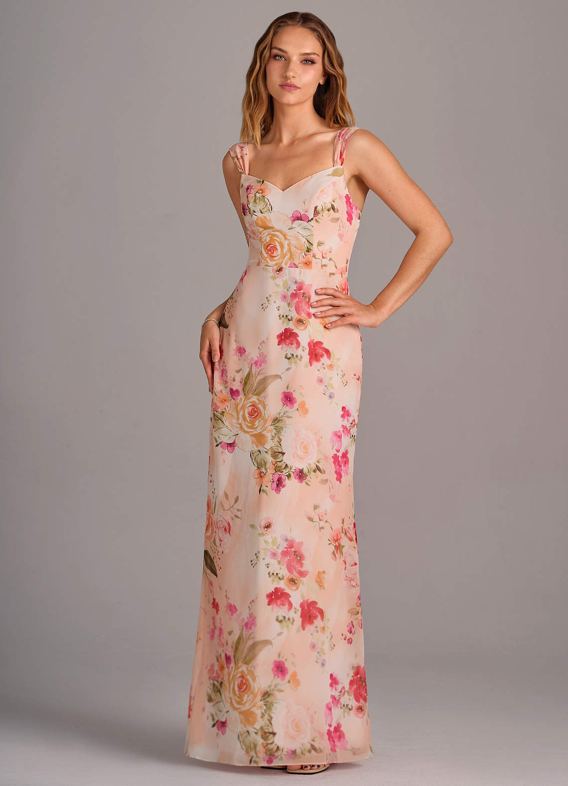 Azazie Denice Brautjungfernkleider Etui Gefaltet Chiffon Kleid Abstrakter Blumenstrauß image1