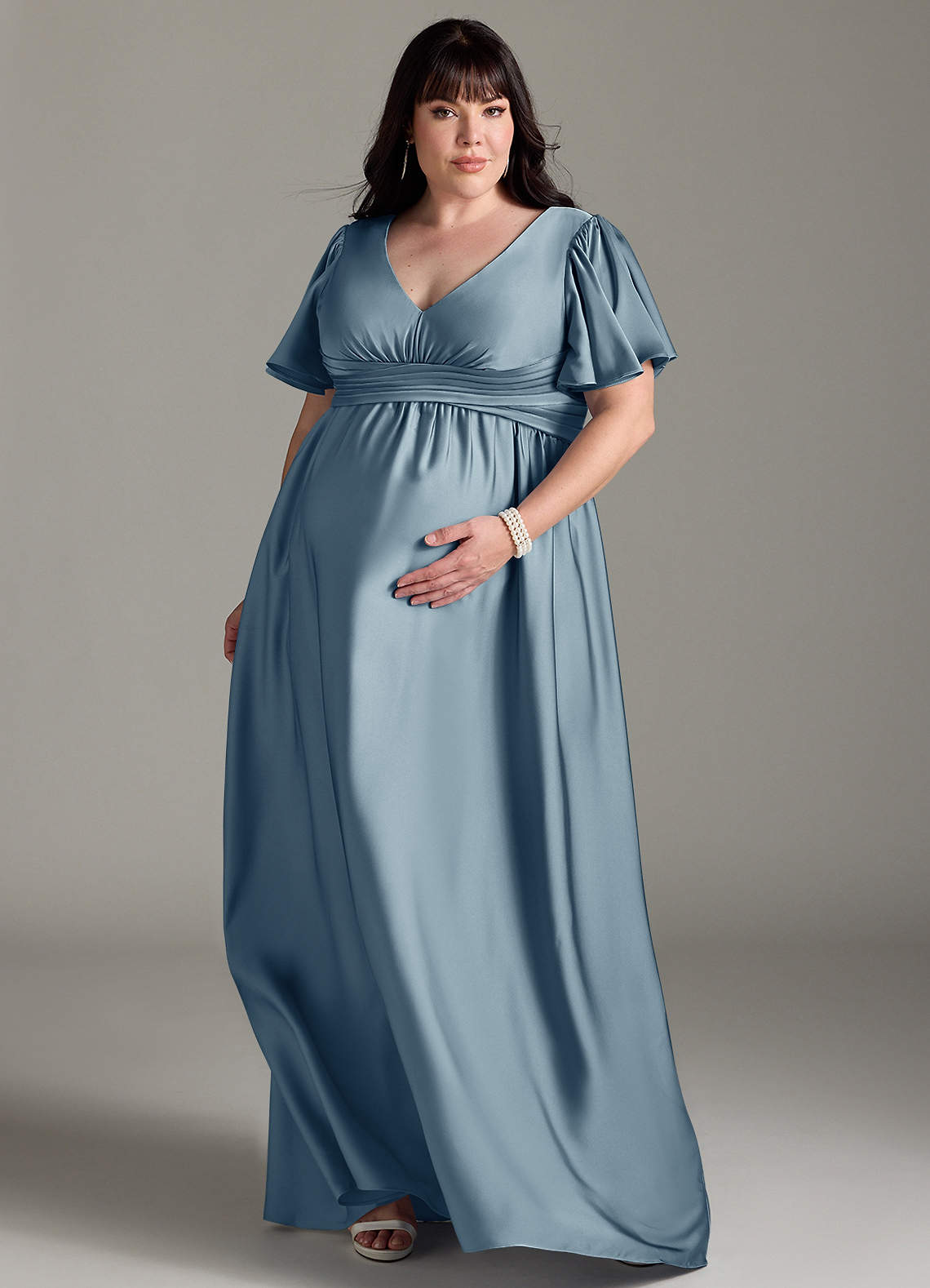 Azazie Verna vestidos de dama de honor de maternidad Vestido de Corte En A Volante Hasta el suelo Satén Elástico image8
