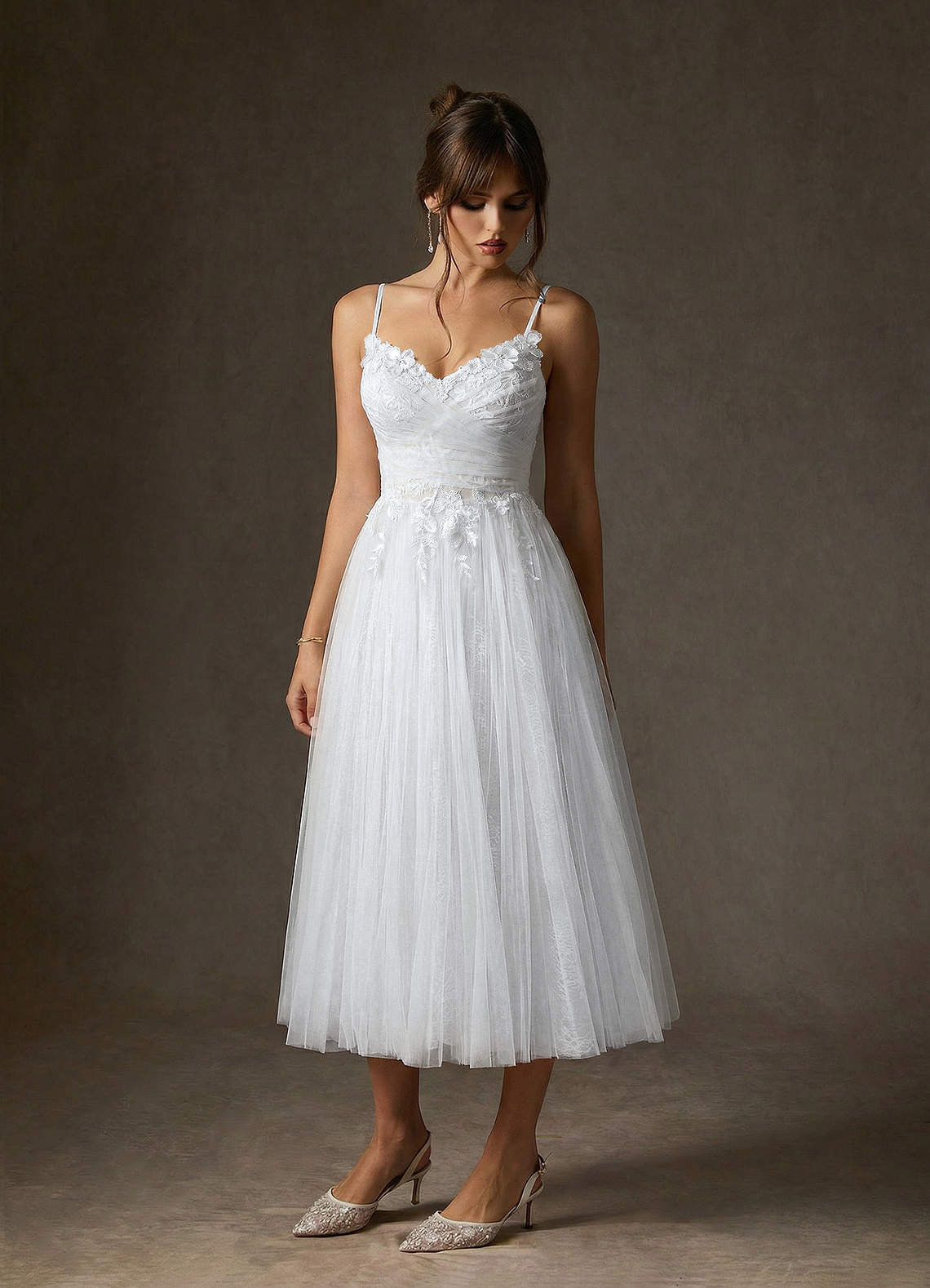Azazie Zenia Probar vestidos en casa Vestido de Diamante Blanco de Tul de Corte en A image3