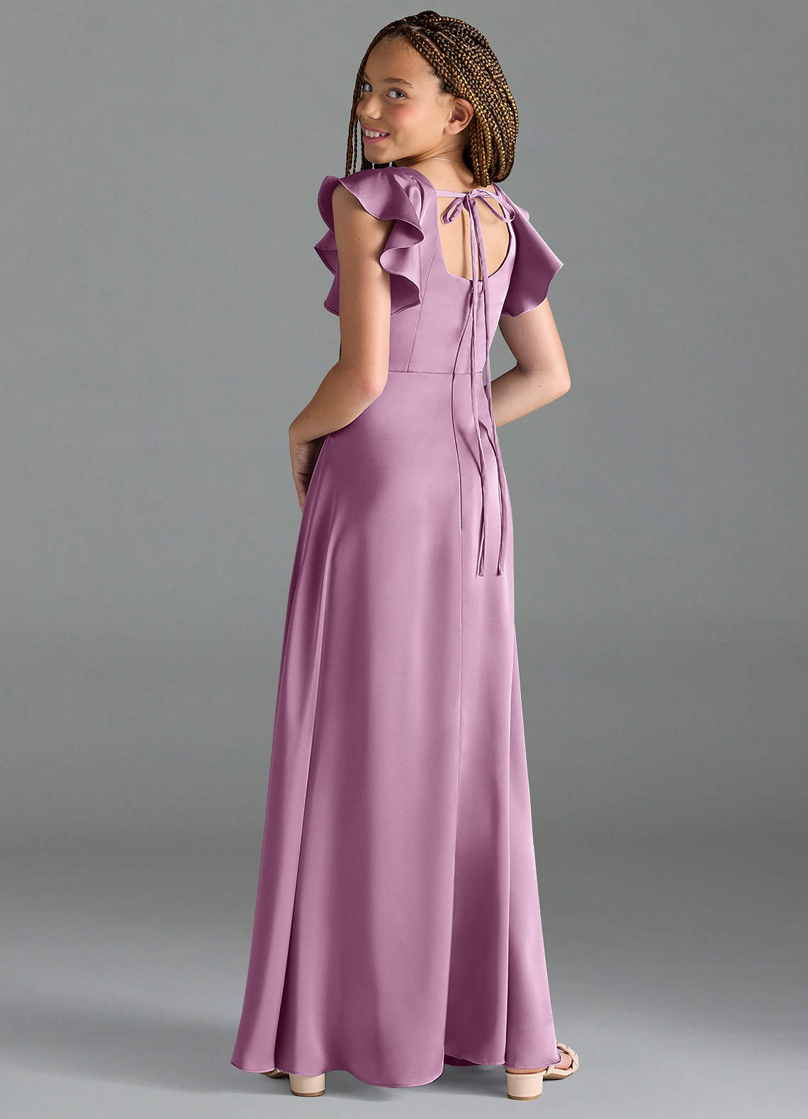 Azazie Bondi Junior Vestido Glicínia de Cetim elástico de Linha A com Fenda Lateral image4