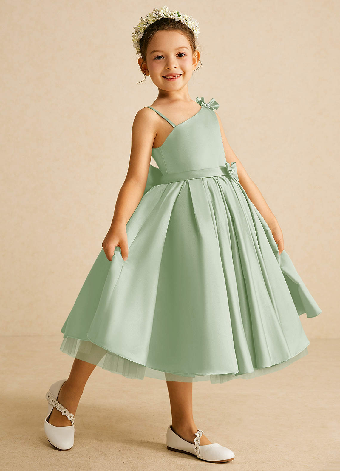 Azazie Lollipop vestidos de niña de las flores Vestido de Salvia Polvorienta de Satin Mate de Corte En A con Hombro unilateral image1