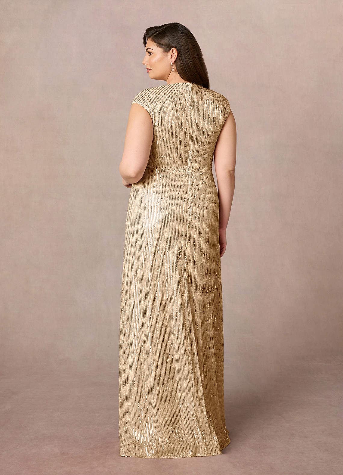 Upstudio Sacramento Mother of the Bride Dresses Champagne A-Line V-Neck Ruched Sequins Dress image9