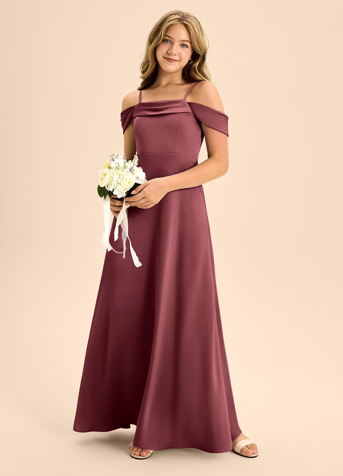 Azazie Anselie Junior A-Linie Schulterfrei Stretch-Satin Kleid Merlot image1