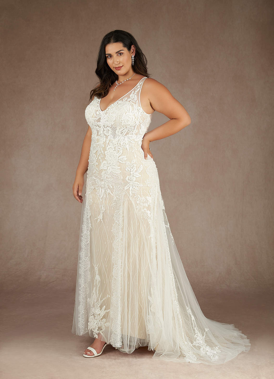 Azazie Konstantin Häämekot Mrenneito Paljetit Tylli Kappelin juna Pukeutua image7