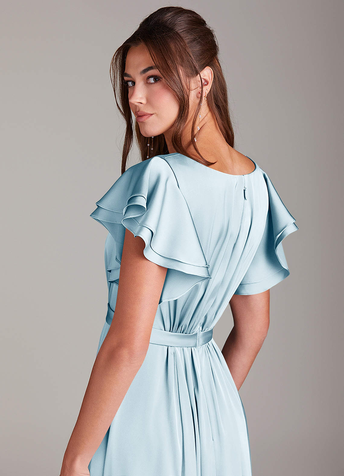 Azazie Daphne Vestidos modestos de dama de honra Vestido Linha A Ruched Comprimento do chão Cetim elástico image1