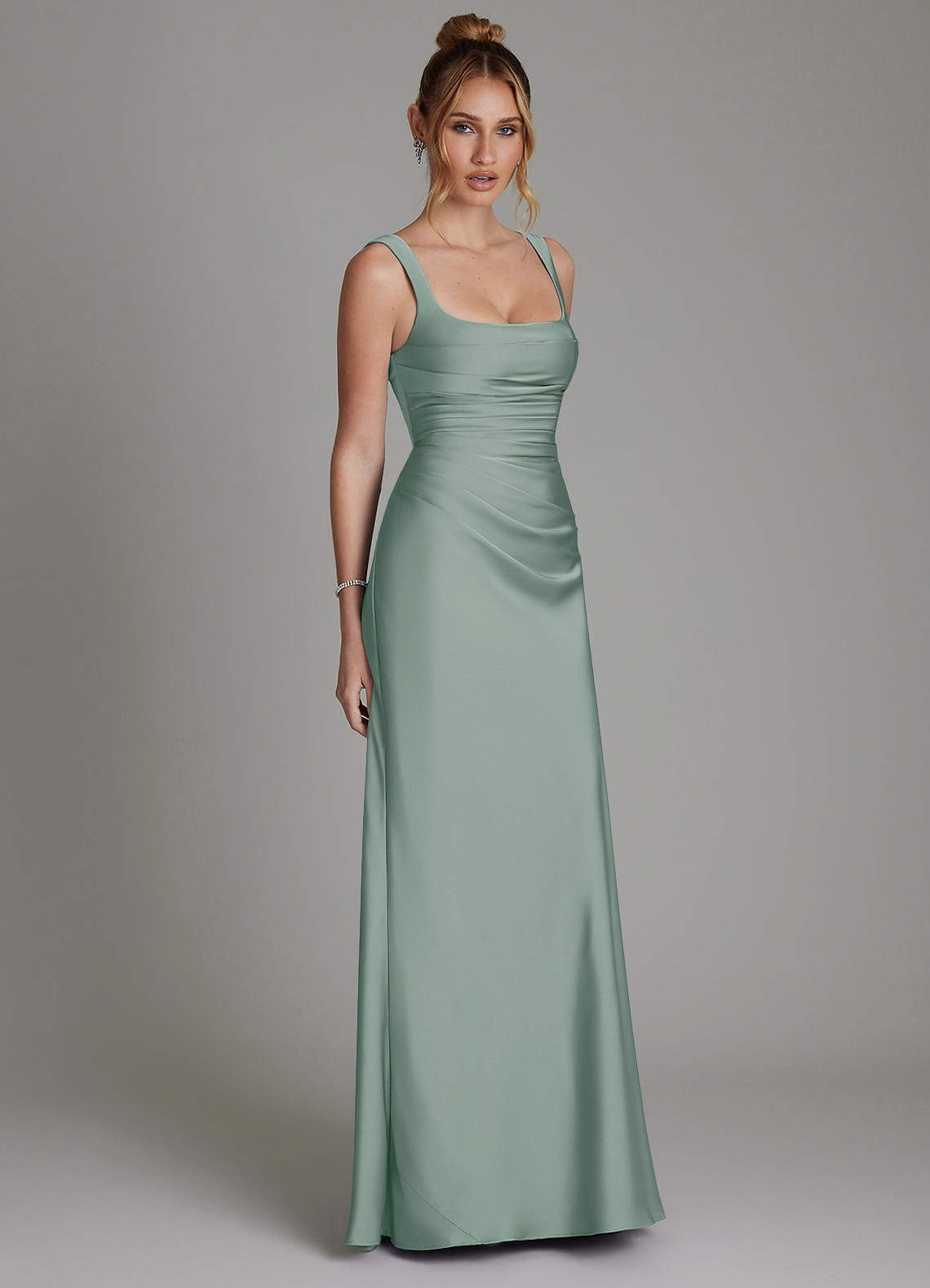 Azazie Agustina Robes de demoiselle d'honneur Robe Sirène en Satin extensible Corset Sauge D'argent image3