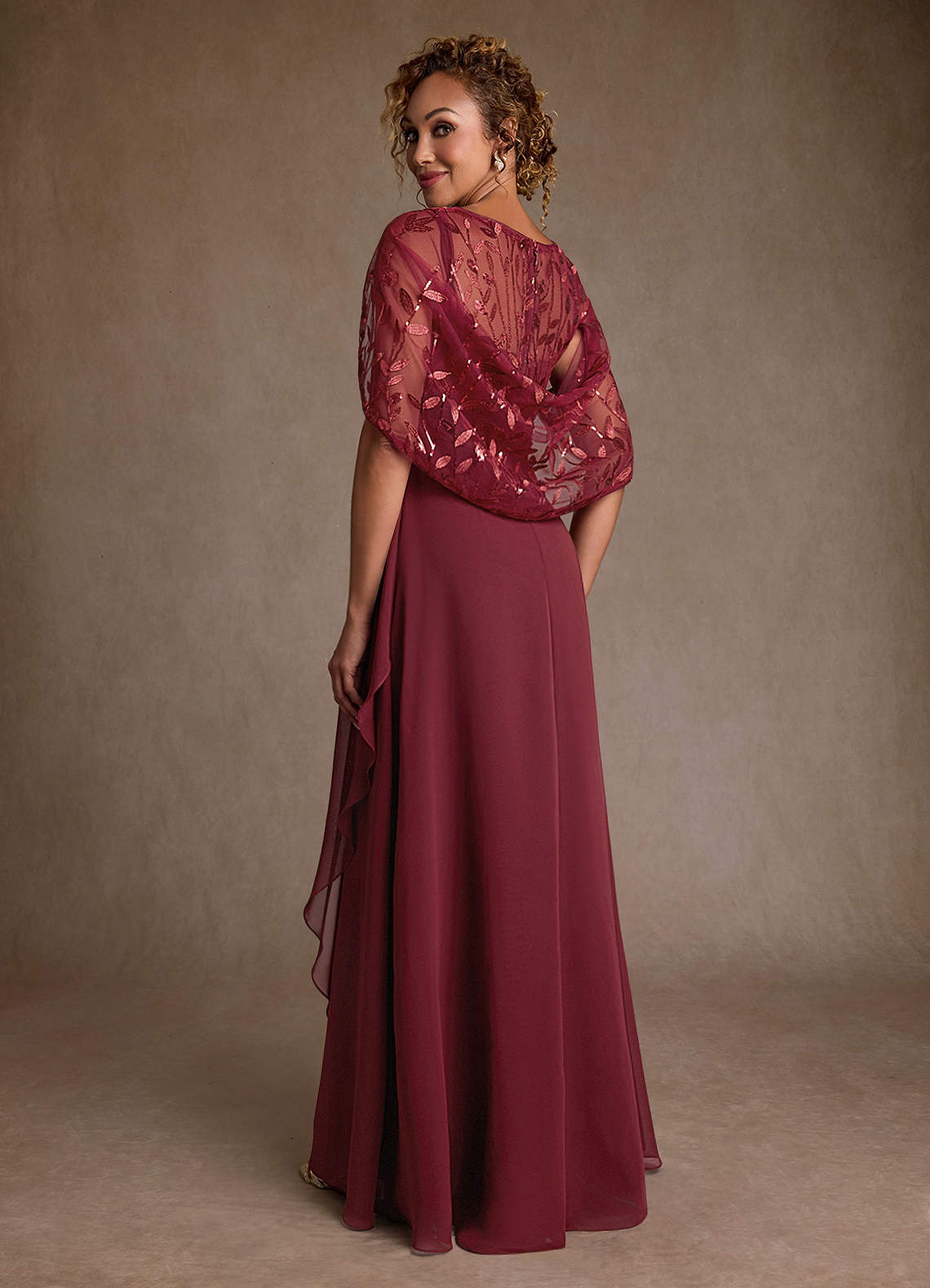 Azazie Beckley vestidos de madre de la novia Vestido de Cabernet de Gasa de Corte en A con Encaje image1