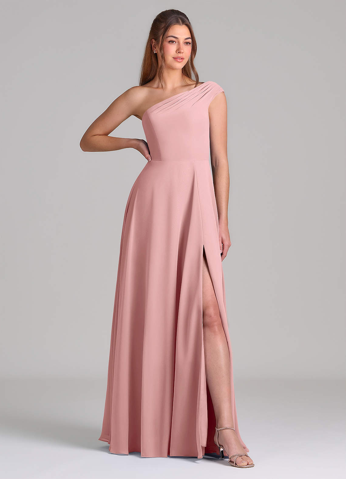 Azazie Melanie Robes de demoiselle d'honneur Robe Trapèze en Mousseline de soie Épaule décolletée Rose Poussiéreuse image3