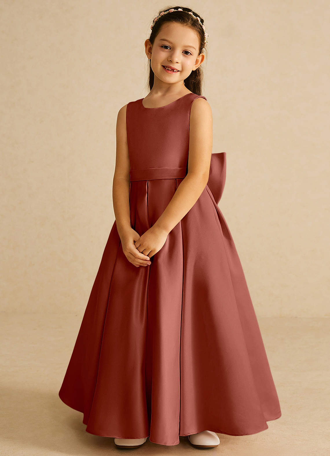 Azazie Pipsy Robe Demoiselle D'honneur Fillette Robe Trapèze en Mat Satiné Arc Auburn image3