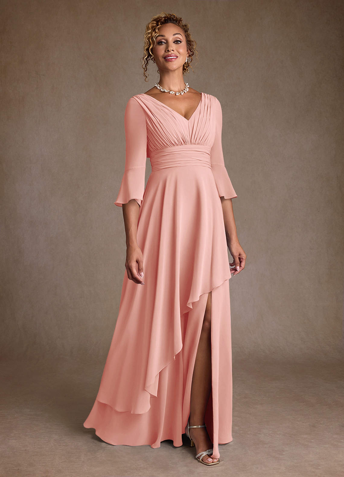 Azazie Eire Mère de la mariée Robes Robe Trapèze en Mousseline de soie Plissée Rosette image1
