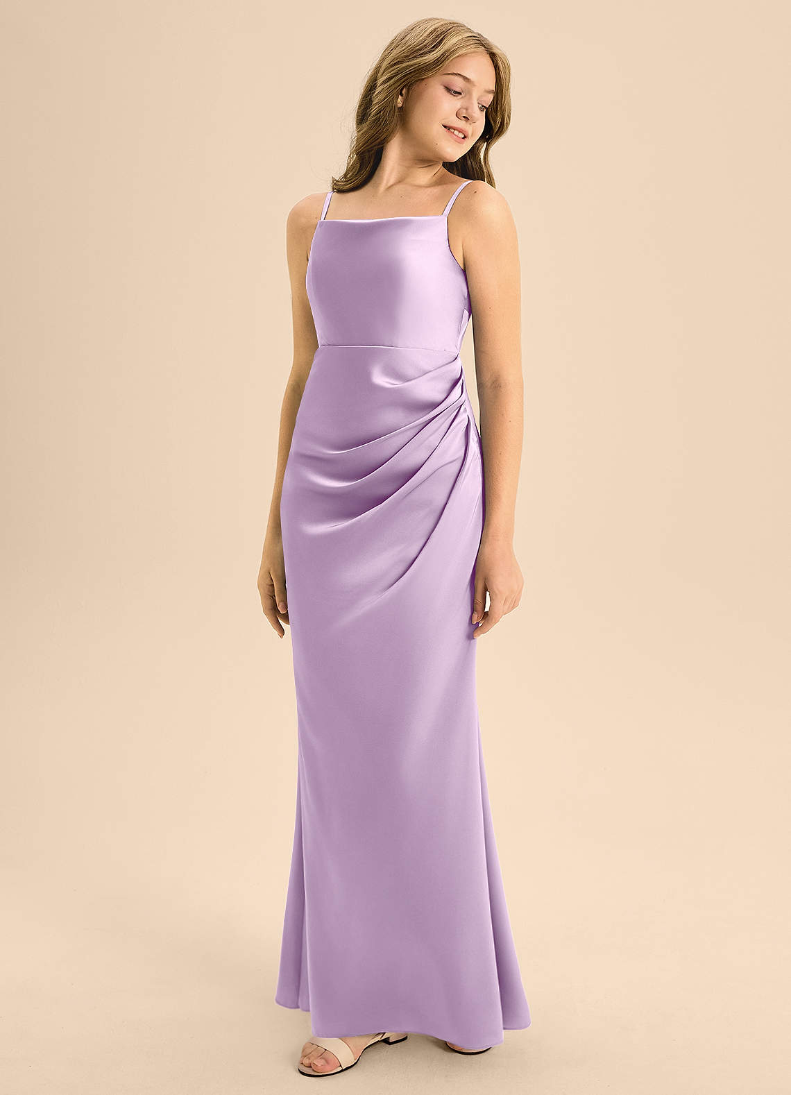 Azazie Renna Junior Robe Trapèze en Satin extensible Plissée Frostiges Flieder image1
