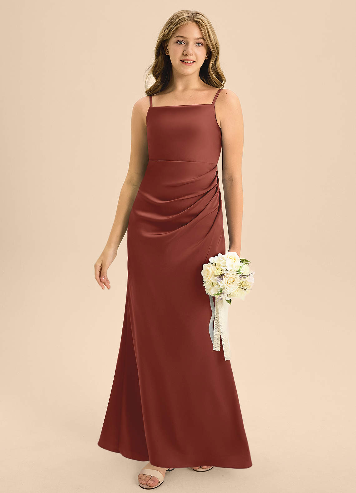 Azazie Renna Junior Vestido de Castaño de Satén Elástico de Corte en A con Plisado image4