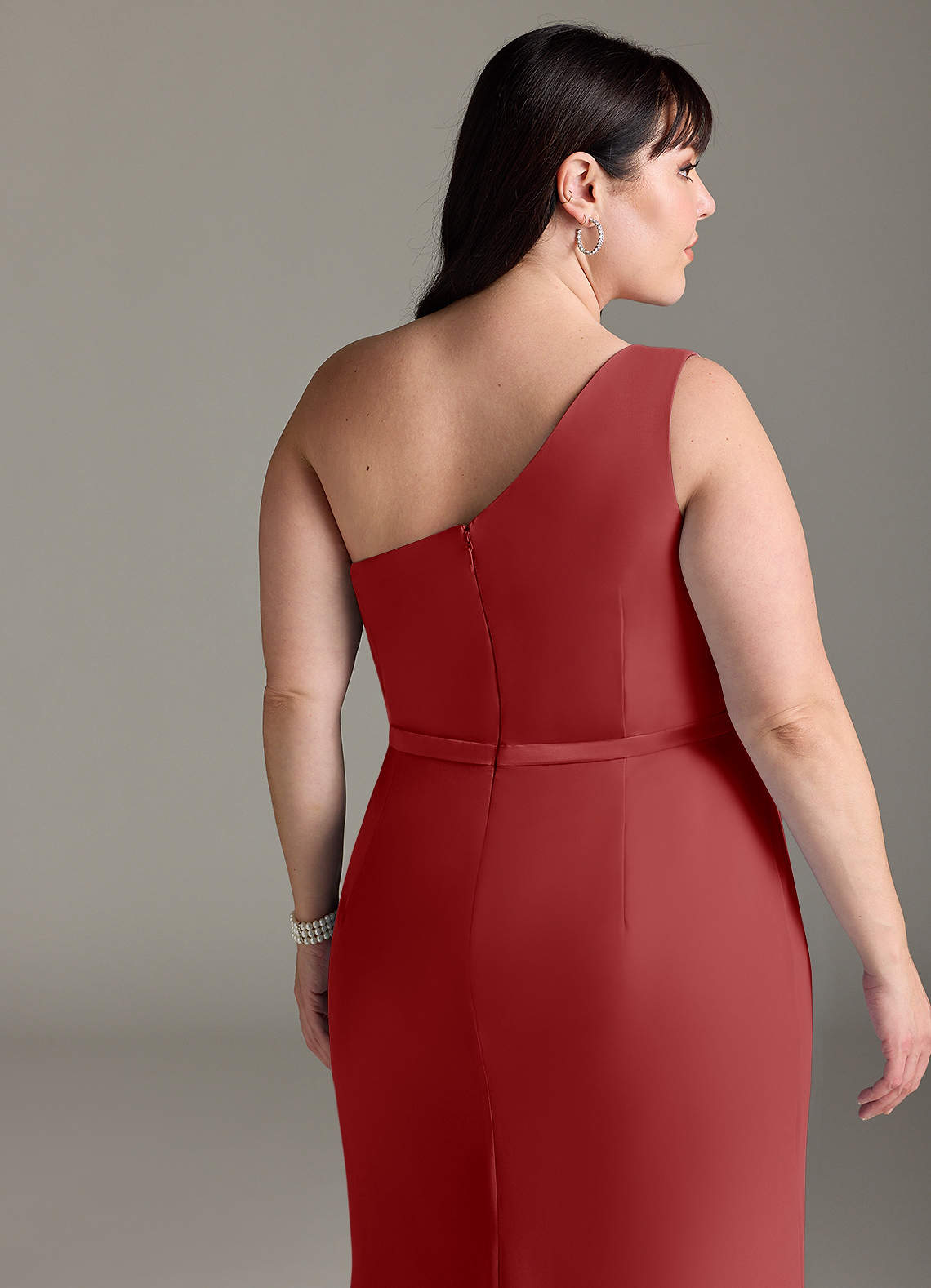 Azazie Liza Essayer des robes à la maison Robe Sirène en Mousseline de soie Une épaule Agave image10