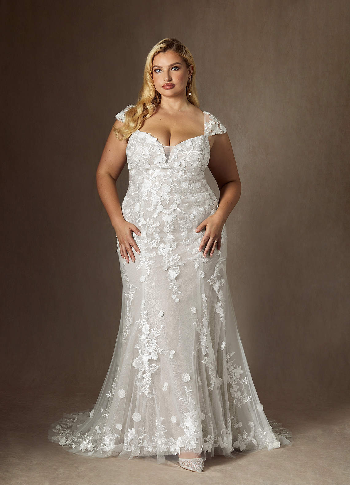 Azazie Salina Wedding Dresses Diamond White Mermaid Sweetheart Sequins Tulle Dress image1