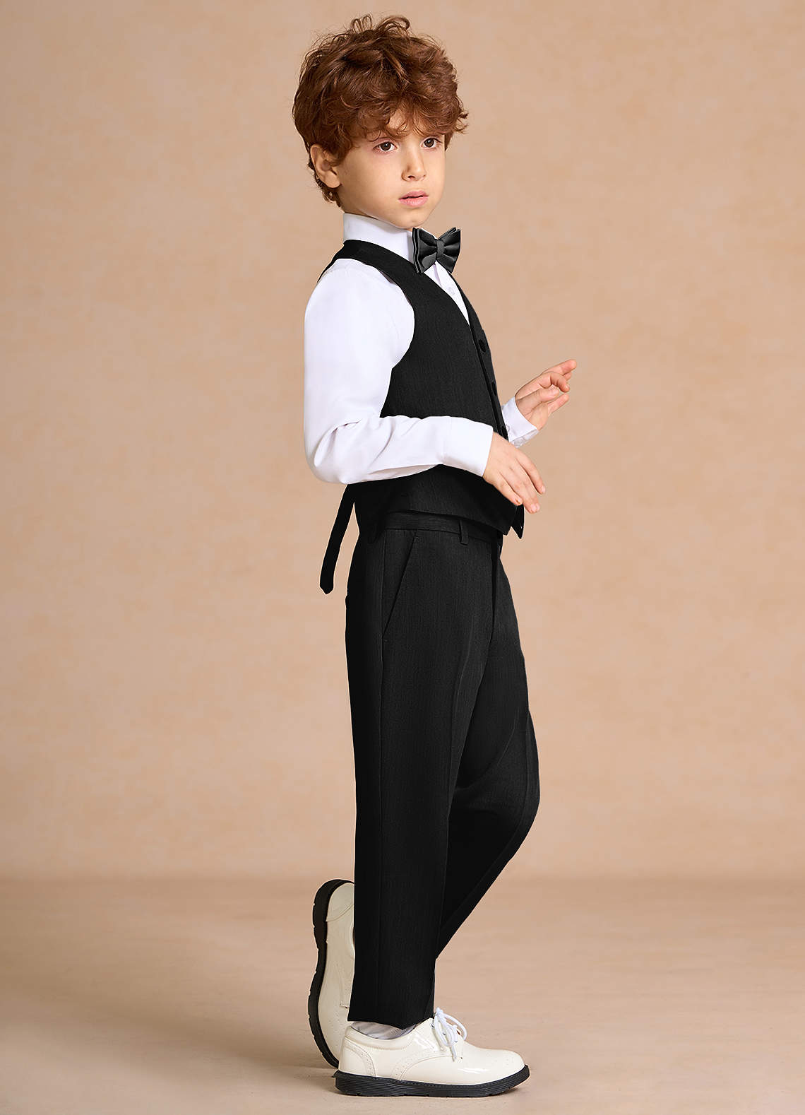 front Oliver Black Boys 5-Piece Suit With Bow Tie