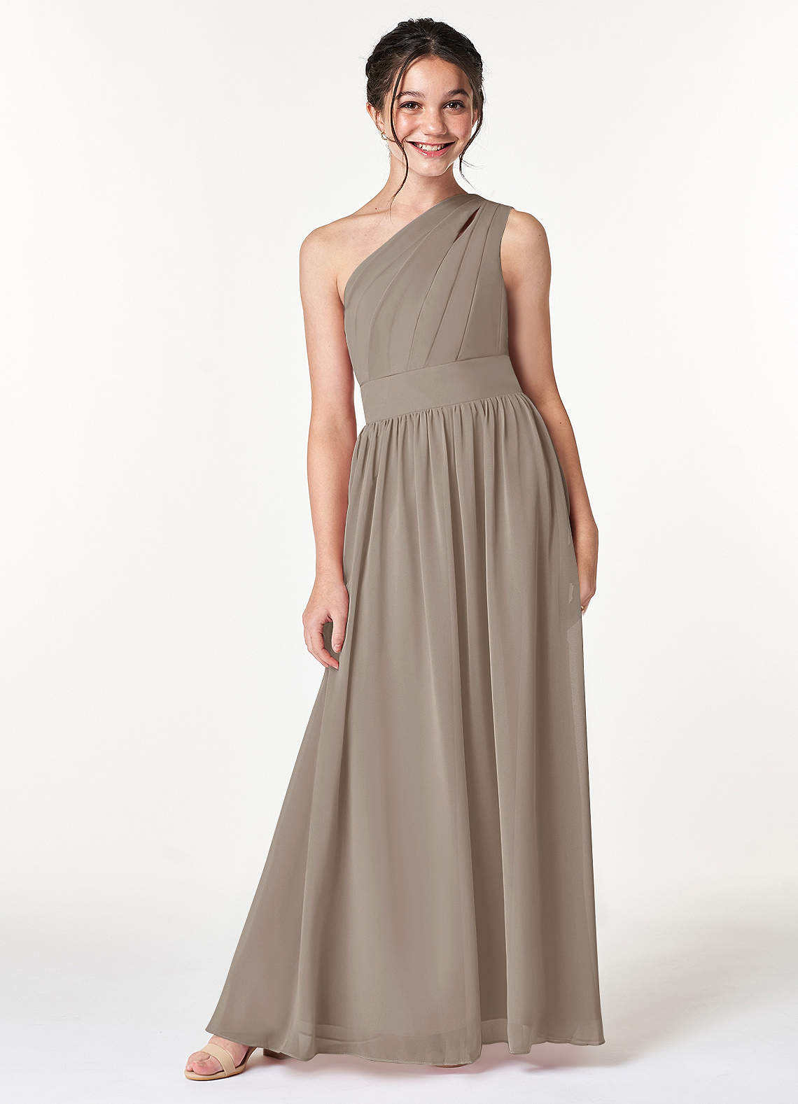 Azazie Molly Junior Abito A-Line in Chiffon Plissettato Taupe image1
