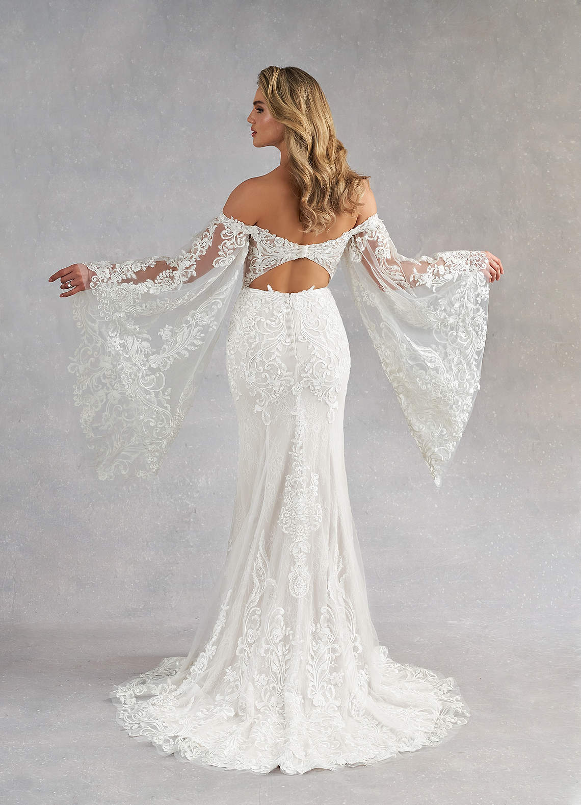 Diamond White Azazie Memphis Mermaid V-Neck Sequins Lace Chapel Train ...