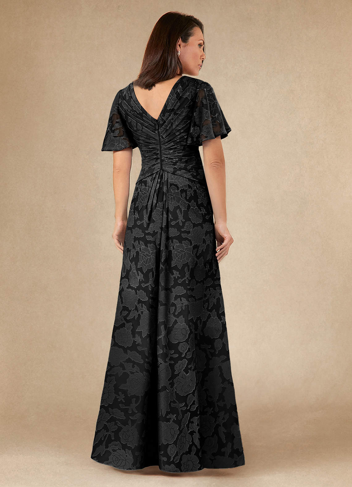 Azazie Emmeline Vestidos para mãe da noiva Vestir Preto de Esgotamento Floral de Linha A com Plissado image4