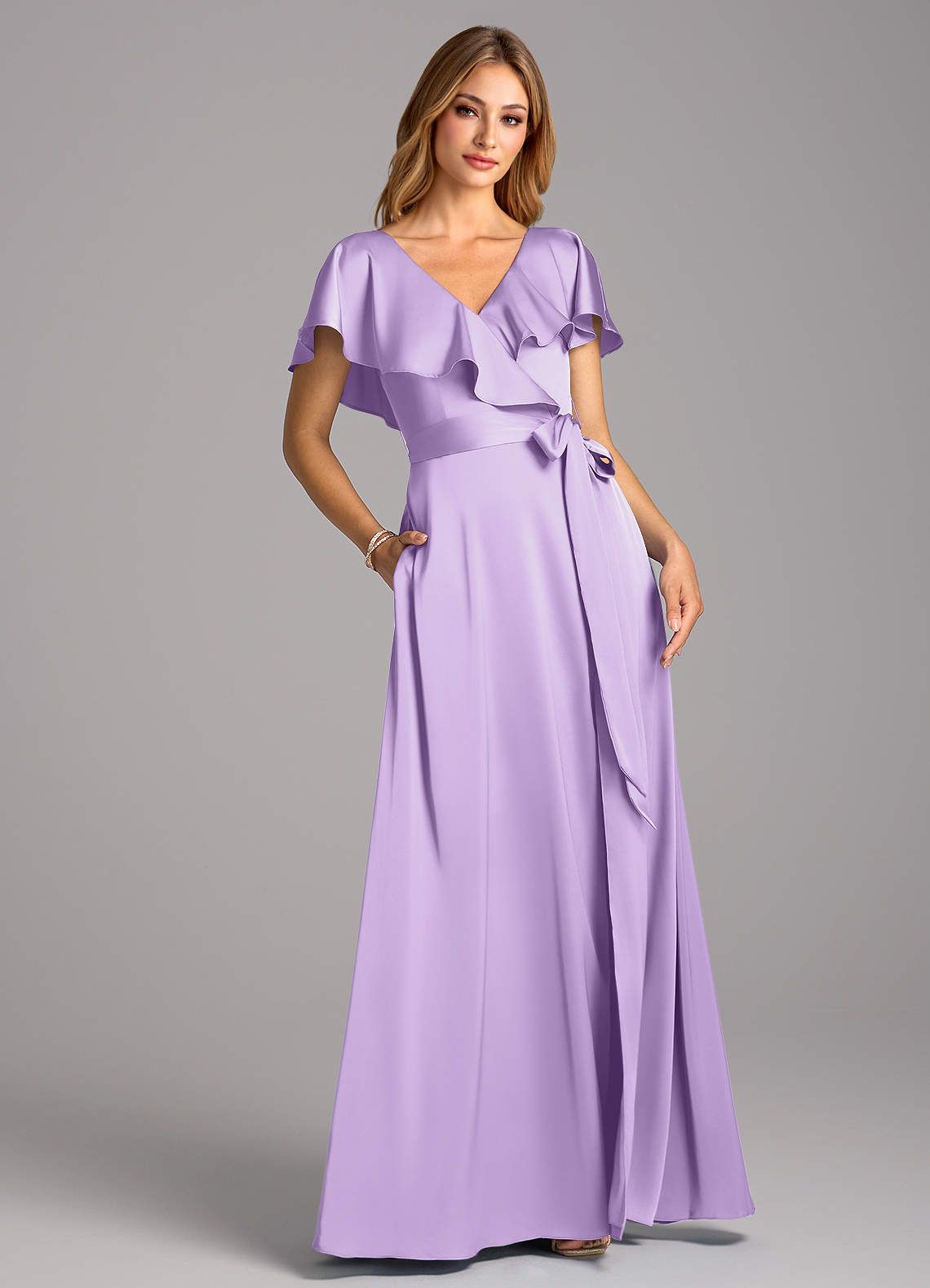 Azazie Lainey Robes de demoiselle d'honneur Robe Trapèze en Satin extensible avec poches Lilas image1