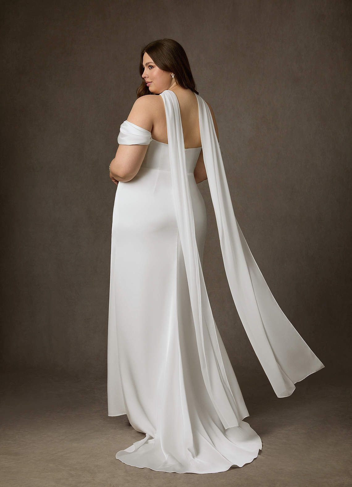 Azazie Blithe Suknie ślubne Osłona Rozcięcie z boku Satyna elastyczna Pociąg zamiatający Sukienka image8