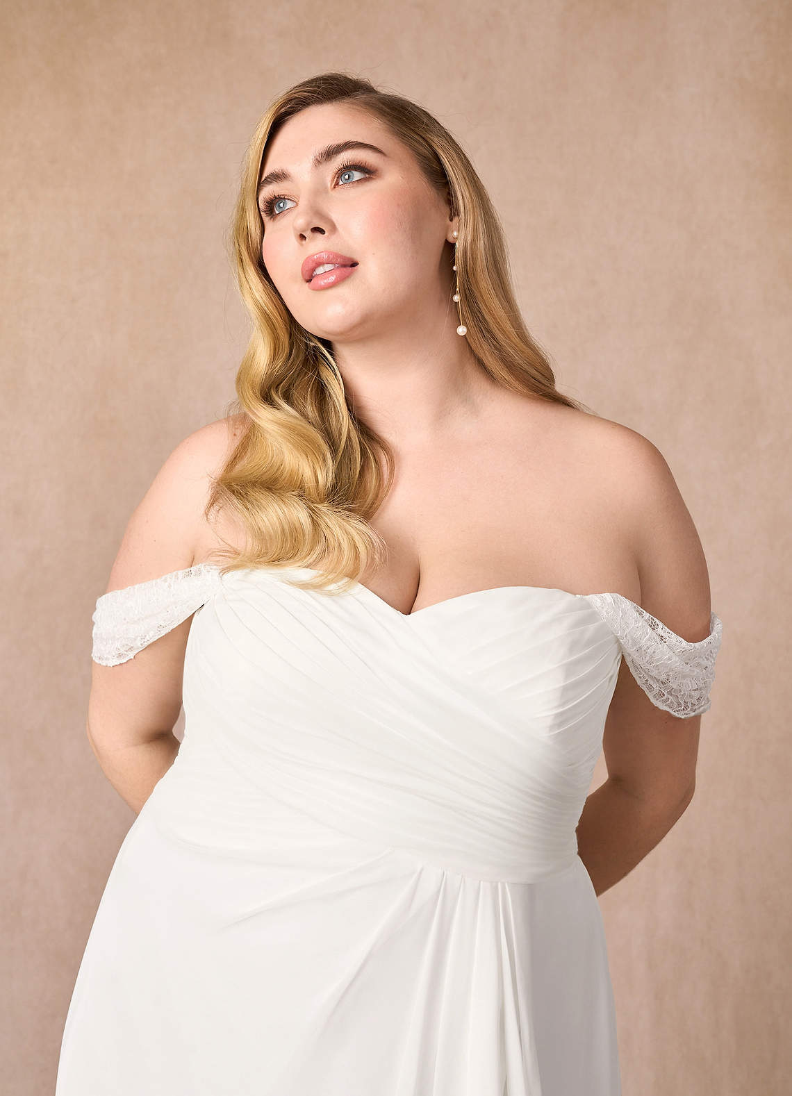 Azazie Zadie Trouwjurken Jurk van Chiffon met A-Lijn Off the Shoulder Diamant Wit image11