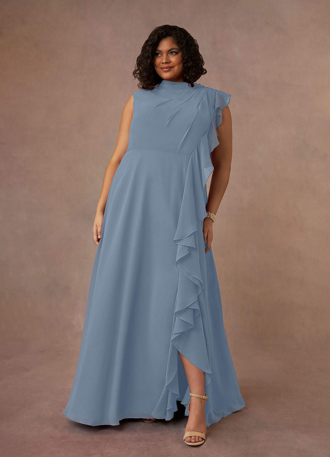 Azazie Narine Mère de la mariée Robes Robe Trapèze en Mousseline de soie Encolure haute plissée Bleu Poussiéreux image1