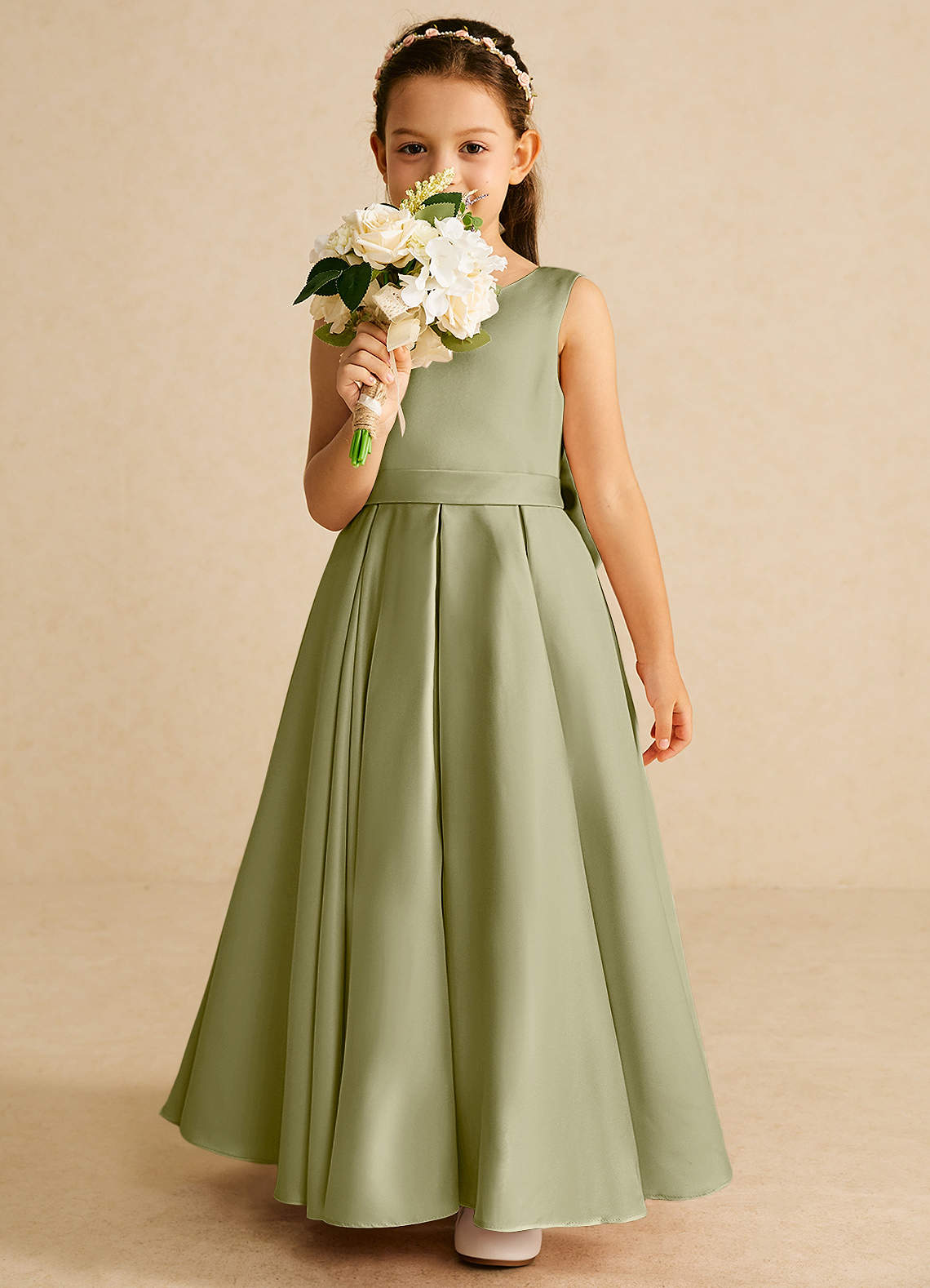 Azazie Pipsy Robe Demoiselle D'honneur Fillette Robe Trapèze en Mat Satiné Arc Vert Mousse image4