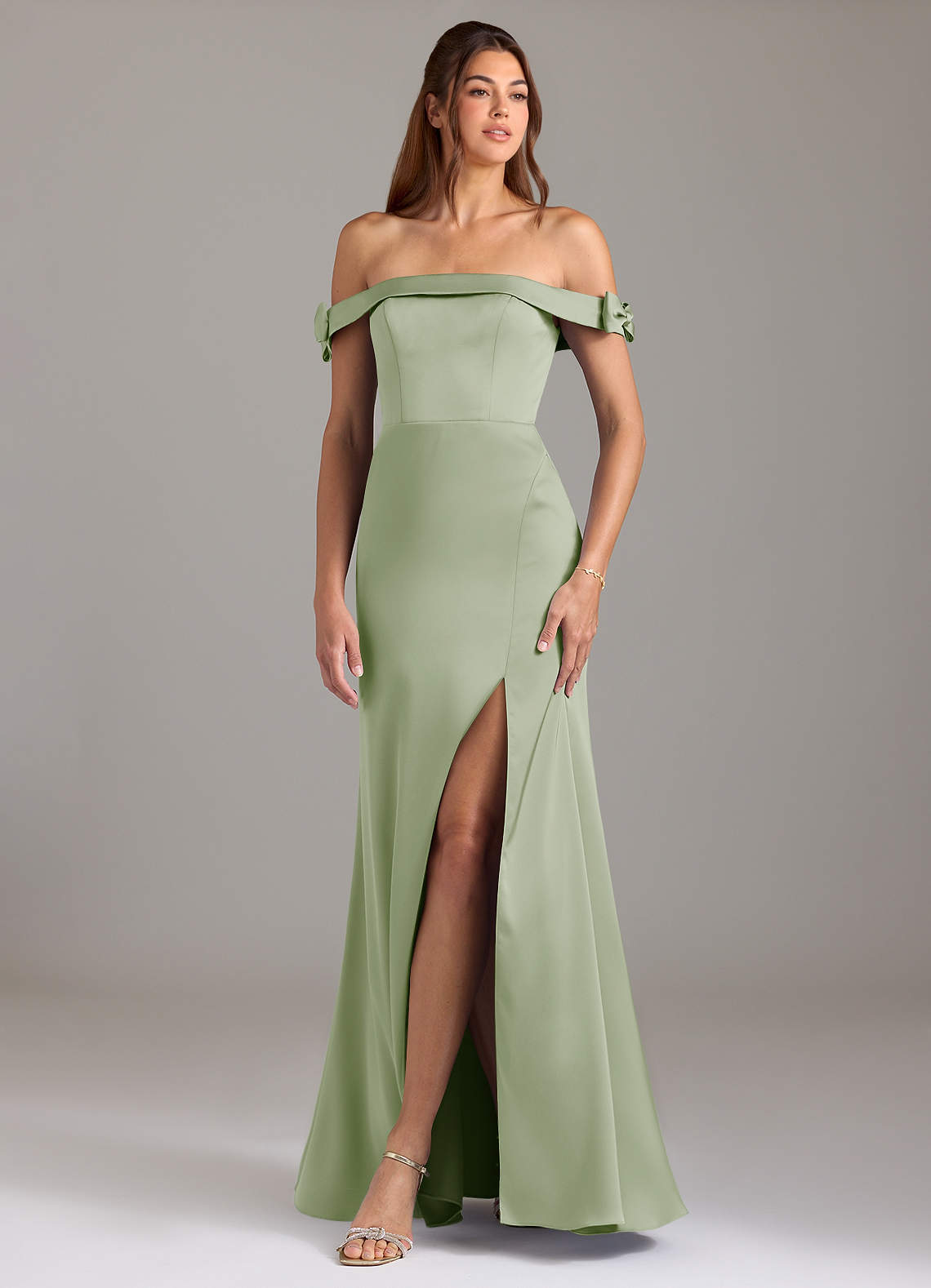 Azazie Zayla Vestidos de damas de honor Vestido de Salvia Polvorienta de Satén Elástico de Corte en A Convertible con Vestidos sin tirantes image1