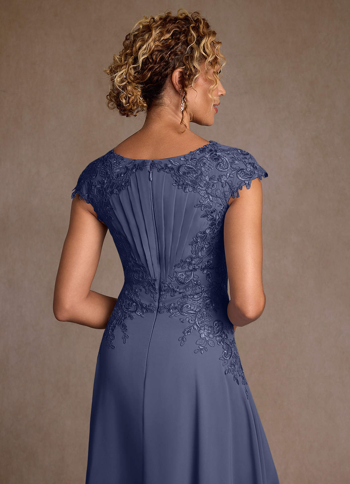 Azazie Crista Mère de la mariée Robes Robe Trapèze en Mousseline de soie Dentelle Bleu Orageux image5