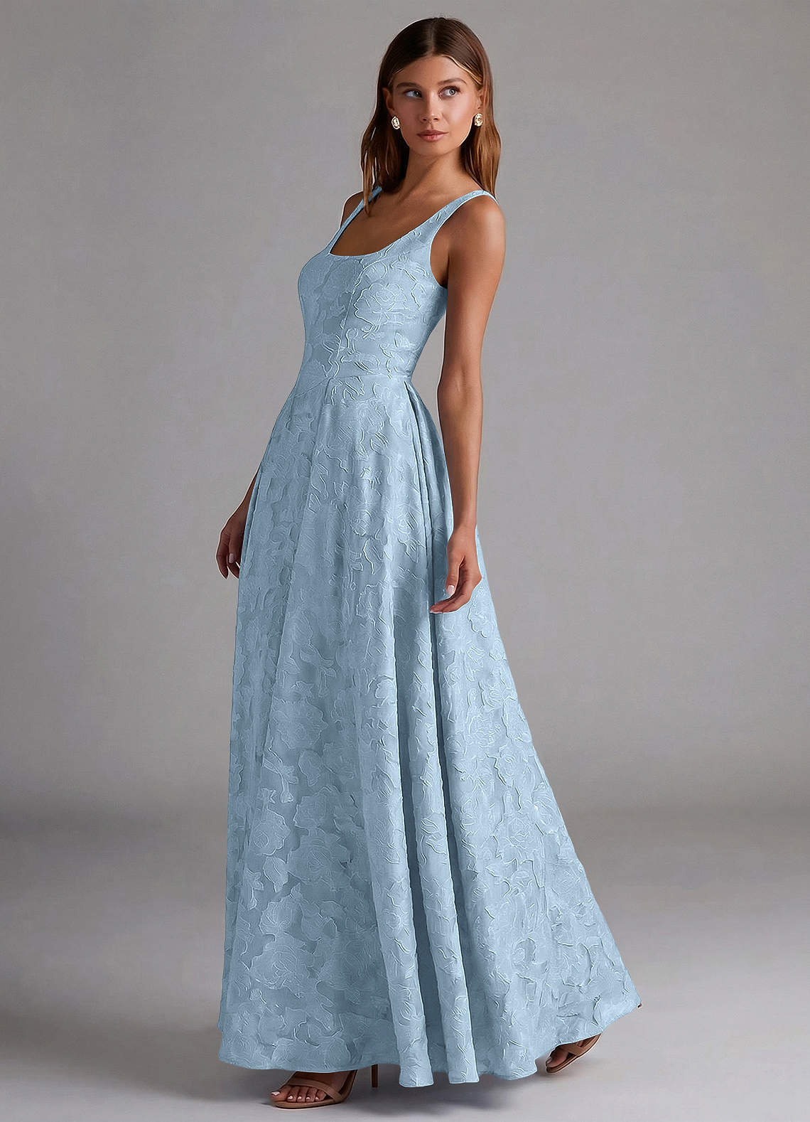 Azazie Amalie Vestidos de damas de honor Vestido de Azul Cielo de Devorado Floral de Corte en A con Plisado image2
