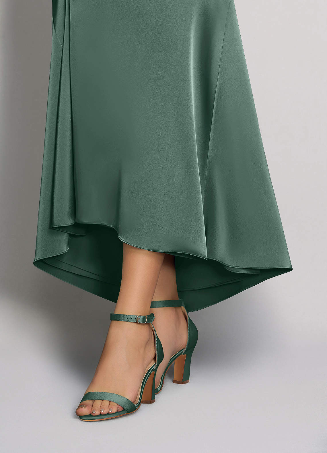 front Matching Color Stretch Satin Chunky Heel Sandals & Pleated Clutch Set