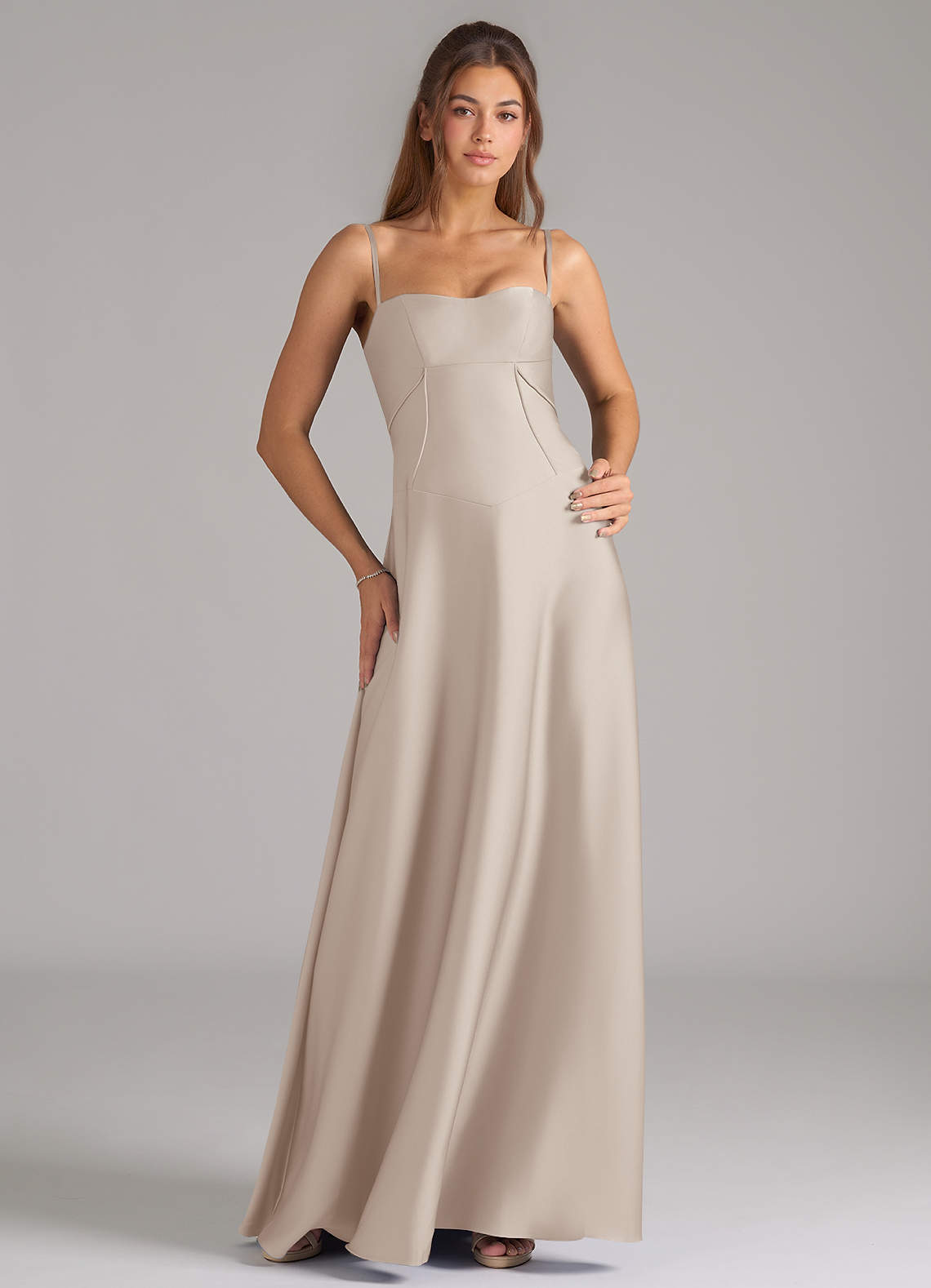 Azazie Valentine Robes de demoiselle d'honneur Robe Trapèze en Satin extensible Corset Givre image1