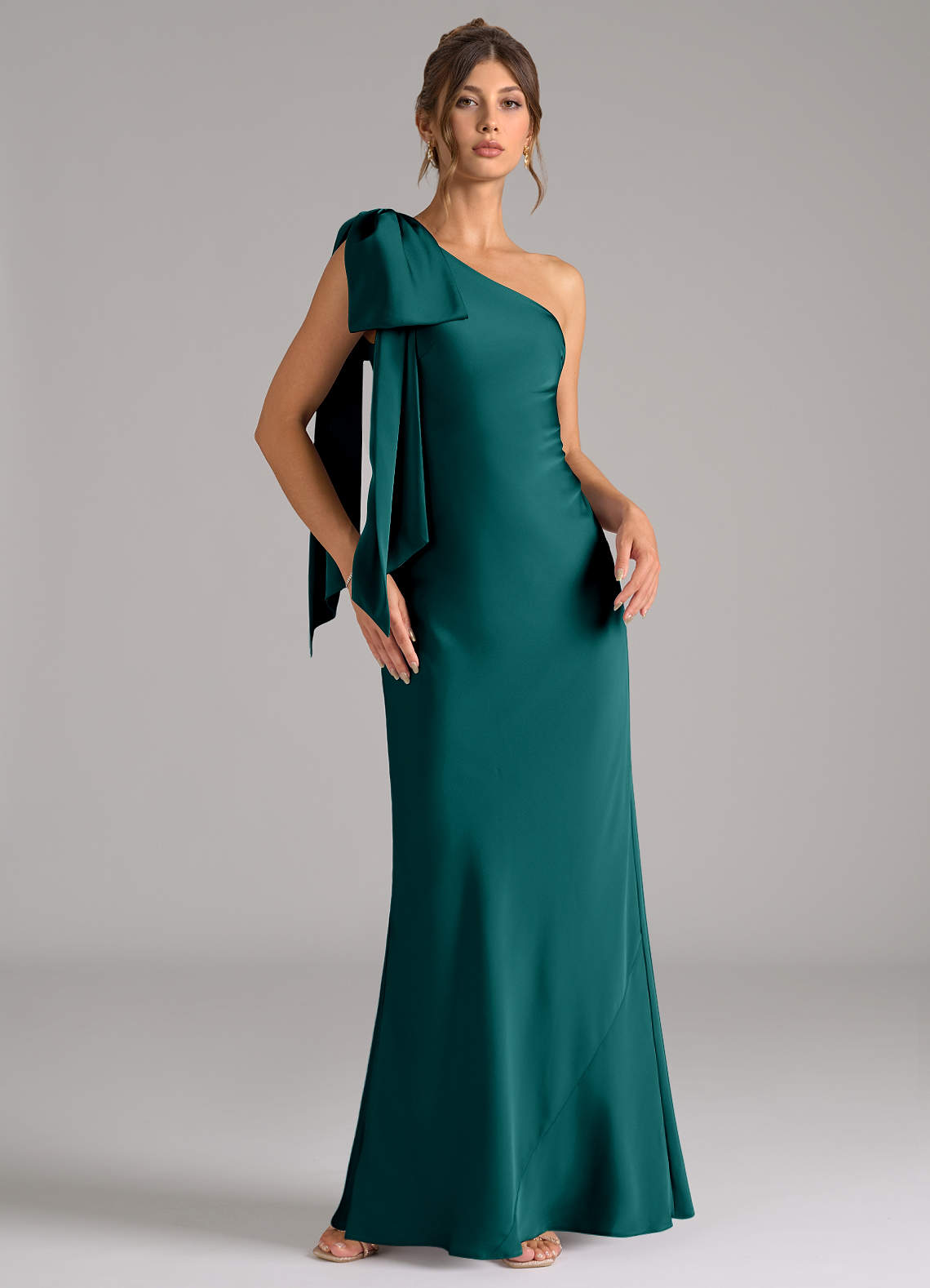Azazie Capri Brautjungfernkleider Meerjungfrau-Linie One-Shoulder Stretch-Satin Kleid Pfau image1
