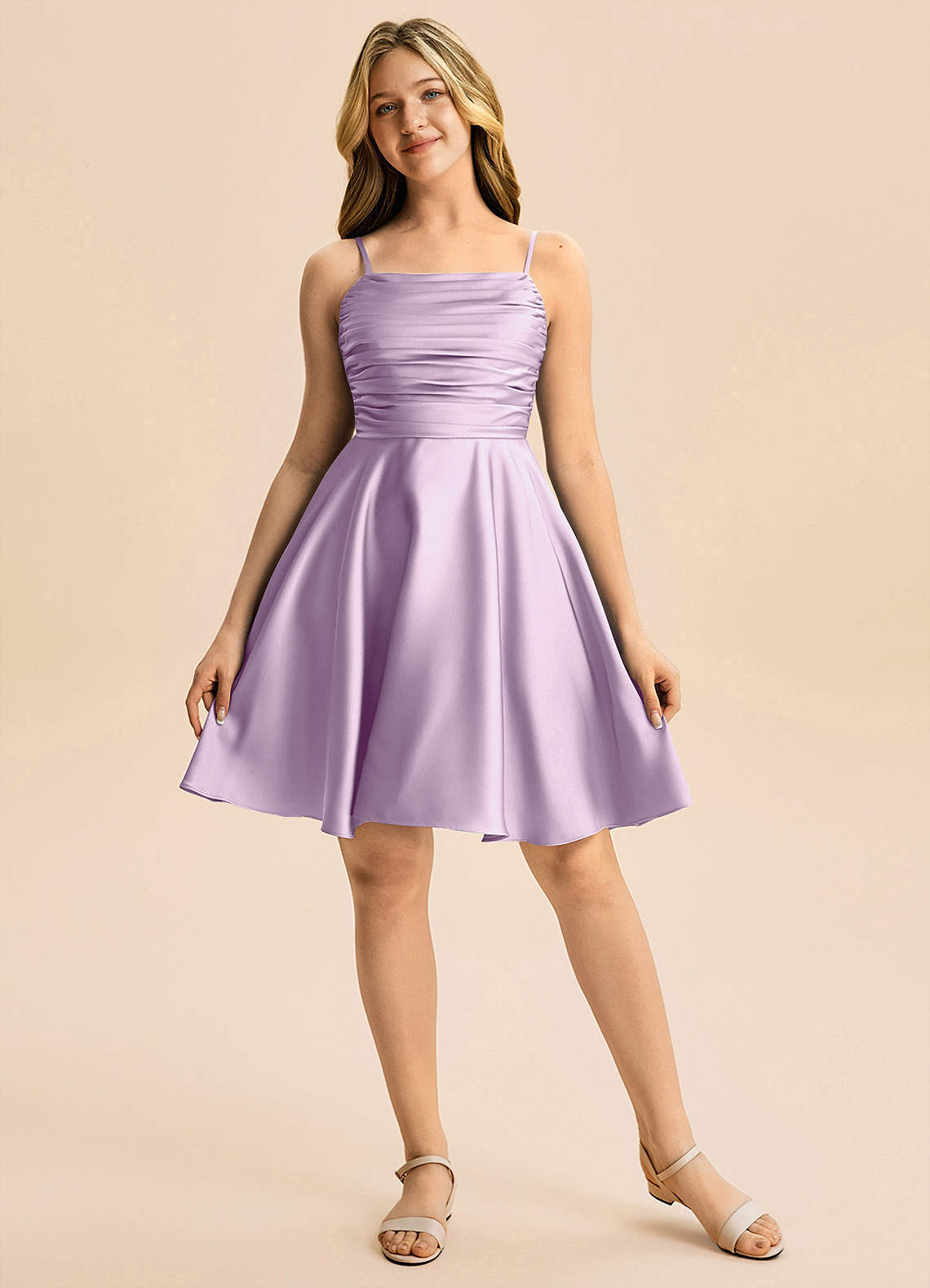 Azazie Miko Junior Vestido de Lila Esmerilada de Satén Elástico de Corte en A con Plisado image4