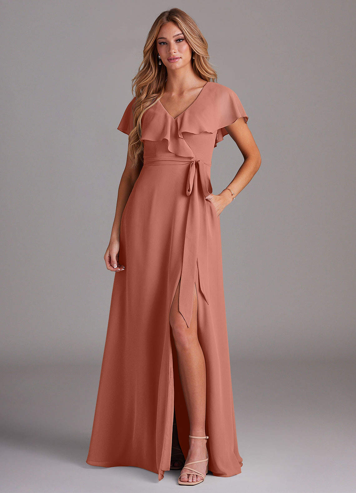 Azazie Lainey Vestidos de madrinha de casamento Vestido VAMOS de Chiffon de Linha A com com bolsos image1