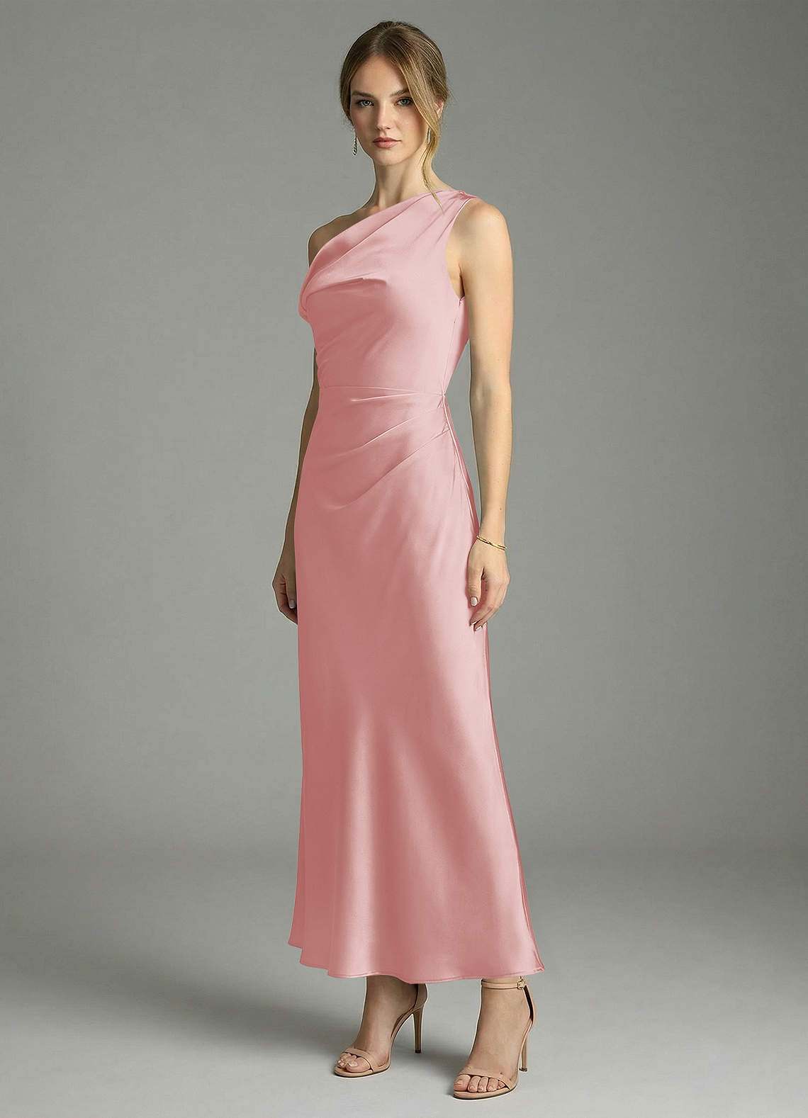 Azazie Emerson Kotona sovitettavat mekot Mrenneito Olkapään ulkopuolella Joustava satiini Nilkan pituus Pukeutua image3