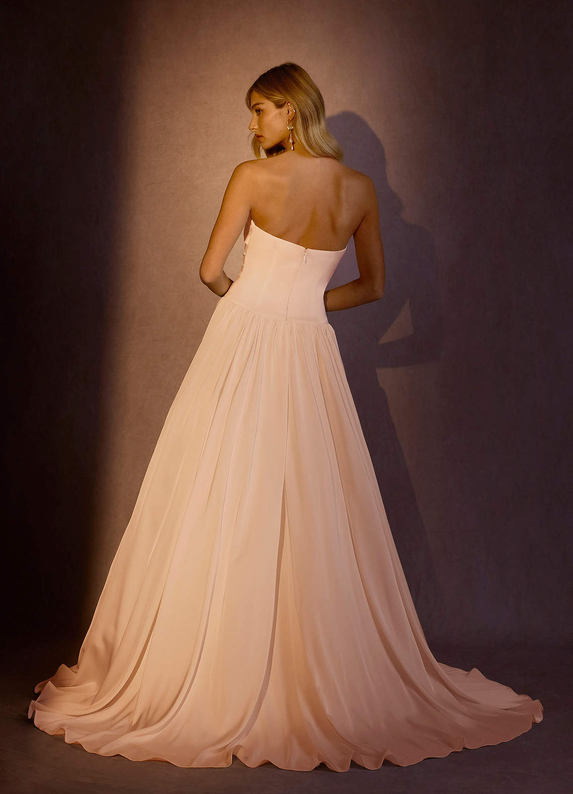 Azazie Brit Vestidos de noiva Vestir Rosa Inglesa de Cetim elástico de Vestido de baile com Sem alças image2