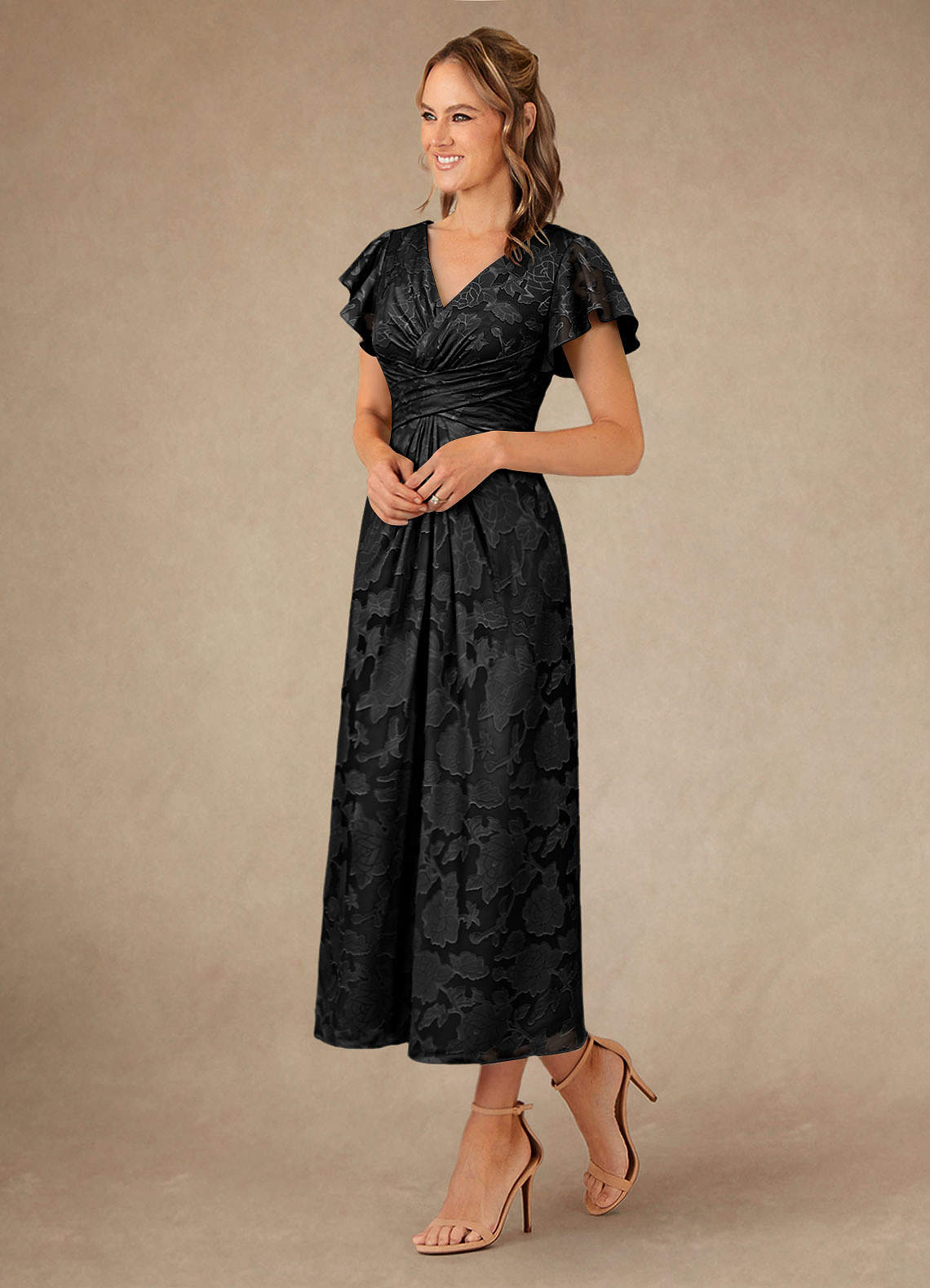 Azazie Vera vestidos de madre de la novia Vestido de Negro de Devorado Floral de Corte En A con Plisado image1