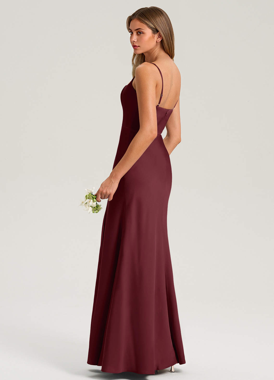 Azazie Lidia Vestidos de damas de honor Vestido de Cabernet de Satén Elástico de Corte Sirena con Corte Lateral image11