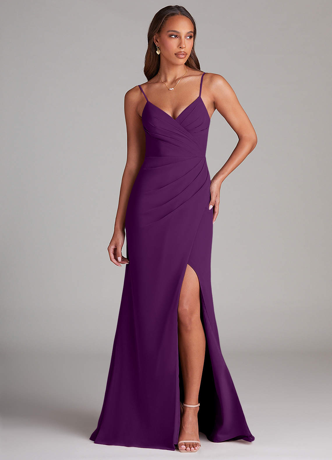 Azazie Maci Robes de demoiselle d'honneur Robe Fourreau en Mousseline de soie Plissée Grain De Raisin image1
