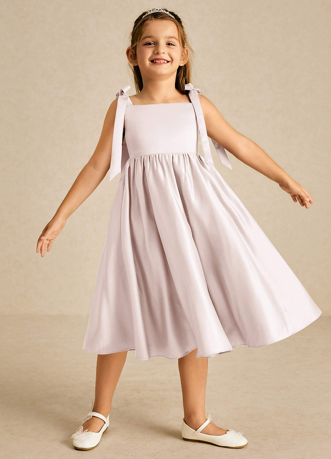 Azazie Chelsie Blumenmädchenkleider A-Linie Schleifen Matte Satin Kleid Blassrosa image1