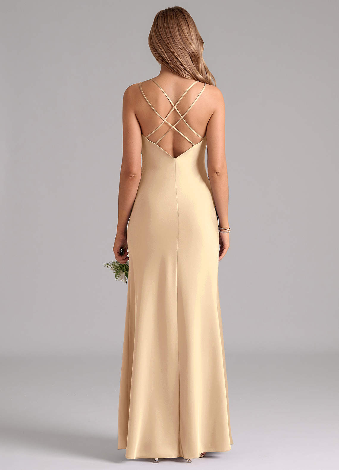 Azazie Suttona Vestidos de damas de honor Vestido de Champán de Satén Elástico de Corte en A con Plisado image2