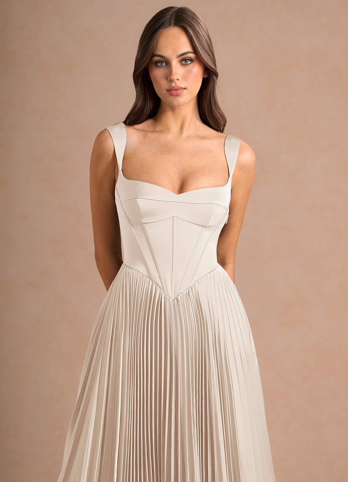 Avenelle Cream Mid Dress image4