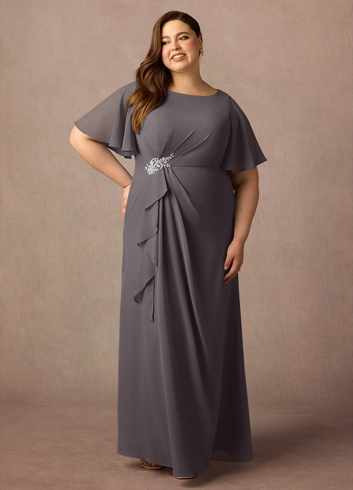 Azazie Rain vestidos de madre de la novia Vestido de Gris Acero de Gasa de Corte Recto con Perla image1