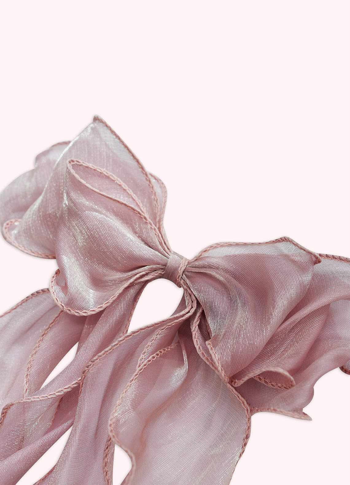 front Fluttering Streamer Hair Clip