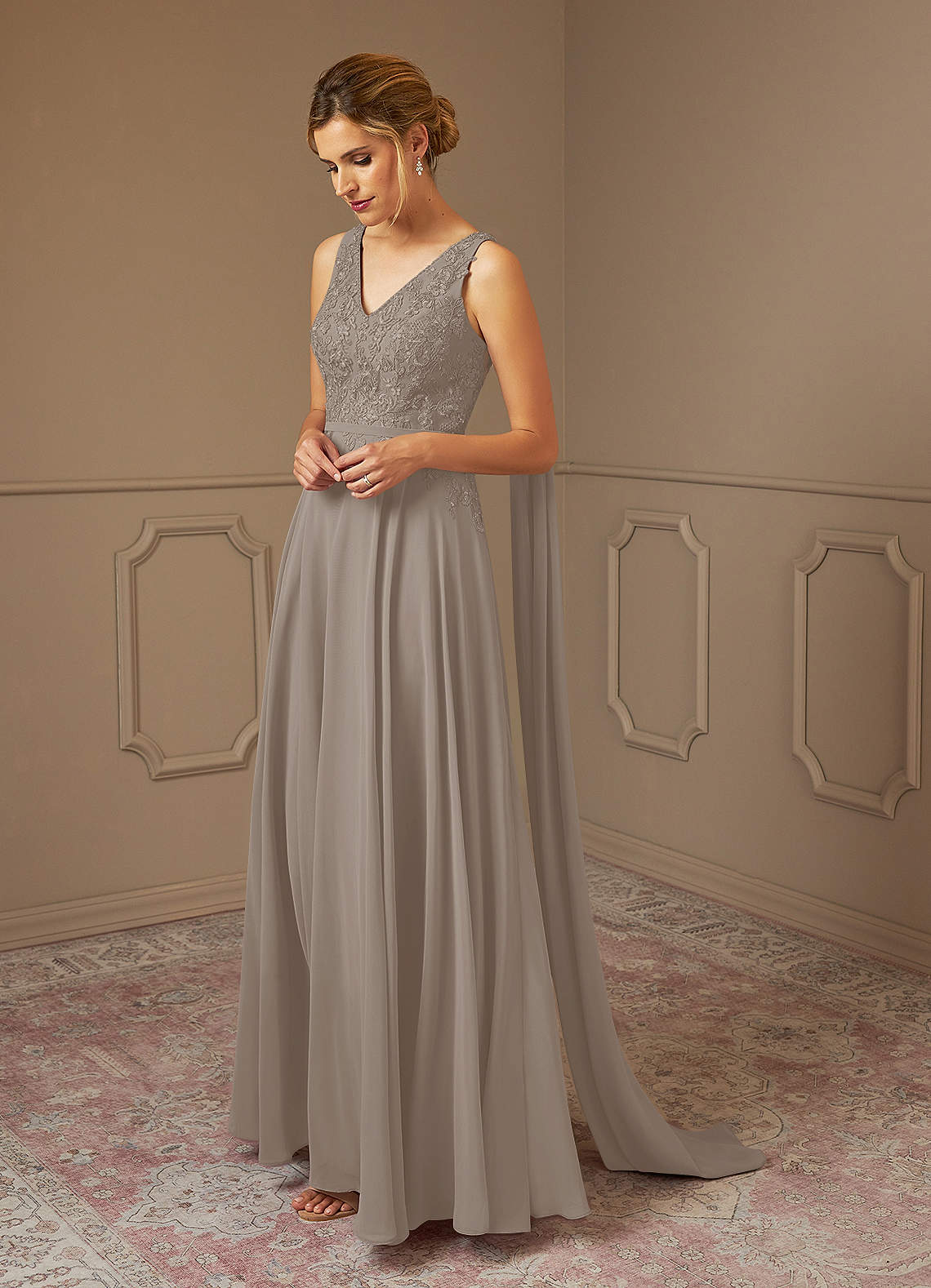 Azazie Joules Mère de la mariée Robes Robe Trapèze en Mousseline de soie Paillettes Taupe image1